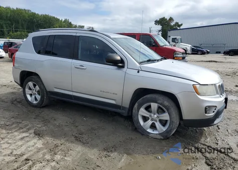 2012 Jeep Compass Sport из США, поврежденный, VIN 1C4NJCBBXCD554226